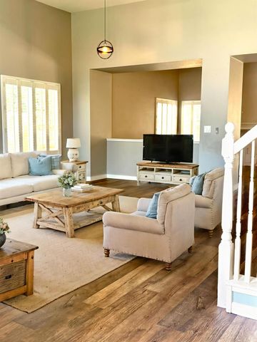 353 Eagle Dr, Ione, CA 95640