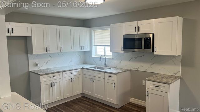 19758 Vermander Avenue, Clinton Charter Township, MI 48035