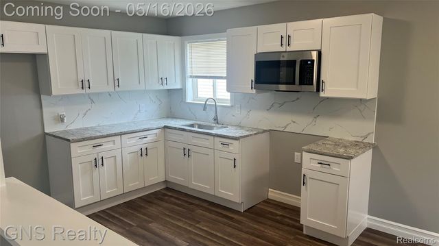19758 Vermander Avenue, Clinton Charter Township, MI 48035