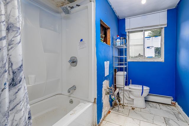 61 Barry Rd, Worcester, MA 01609