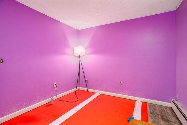 61 Barry Rd, Worcester, MA 01609