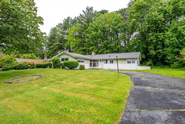 61 Barry Rd, Worcester, MA 01609