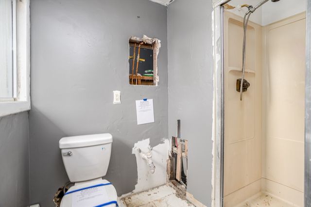 61 Barry Rd, Worcester, MA 01609