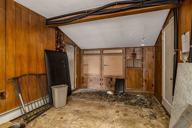 61 Barry Rd, Worcester, MA 01609