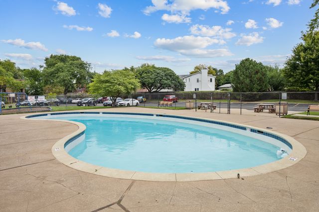 1430 Sandstone Drive 115, Wheeling, IL 60090