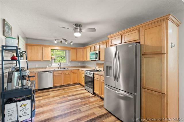 12205 Bailey Hill Road, Charlestown, IN 47111