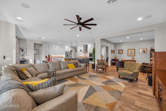 18540 W COLTER Street, Litchfield Park, AZ 85340