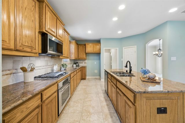 7001 Handen Drive, Rowlett, TX 75089