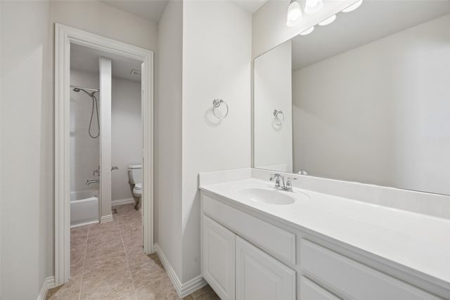 7001 Handen Drive, Rowlett, TX 75089