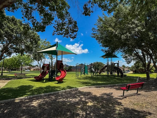7001 Handen Drive, Rowlett, TX 75089