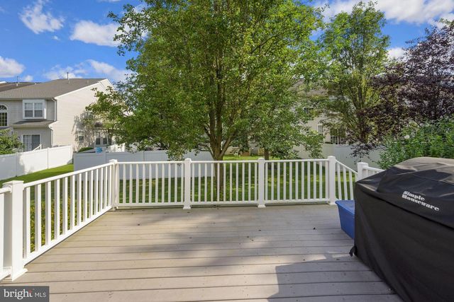 33 WEAVER DR, Marlton, NJ 08053