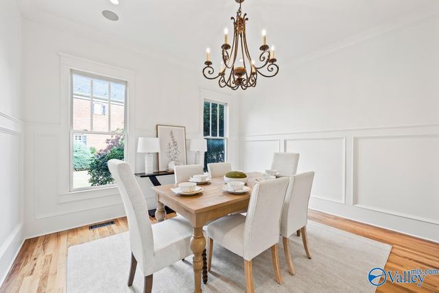 31 W Lake Forest Blvd, Huntsville, AL 35824