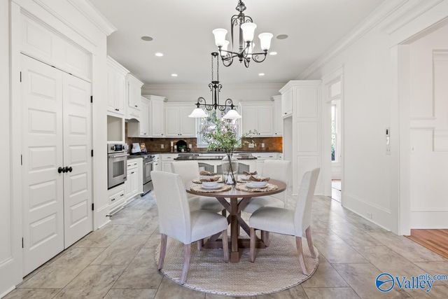 31 W Lake Forest Blvd, Huntsville, AL 35824