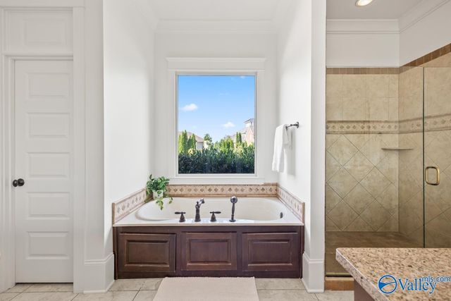 31 W Lake Forest Blvd, Huntsville, AL 35824