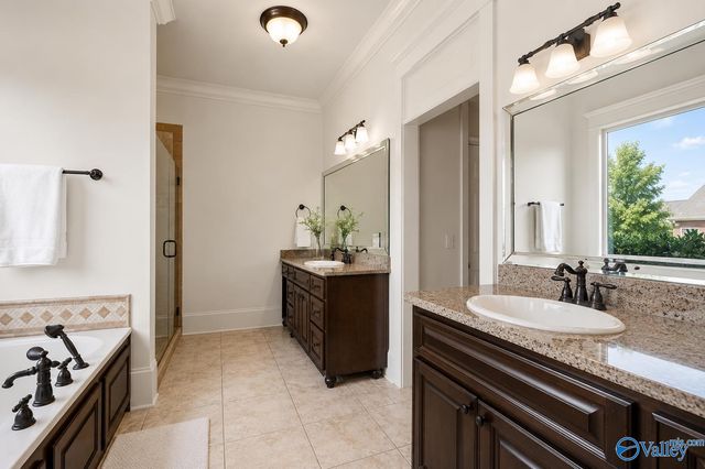 31 W Lake Forest Blvd, Huntsville, AL 35824