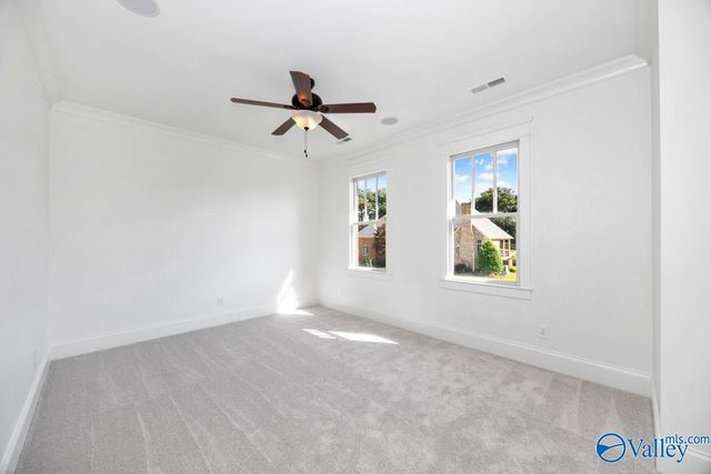 31 W Lake Forest Blvd, Huntsville, AL 35824