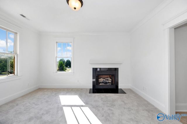 31 W Lake Forest Blvd, Huntsville, AL 35824