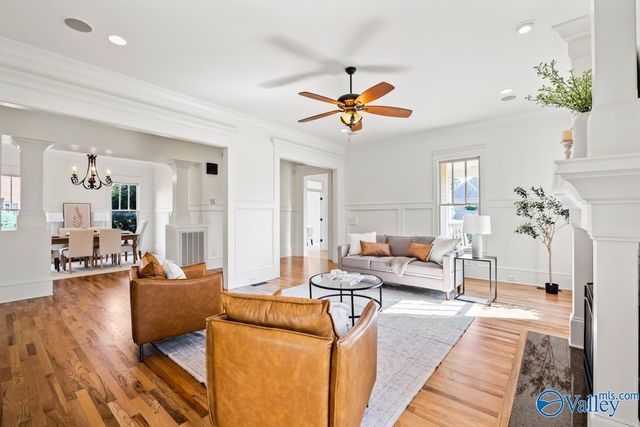 31 W Lake Forest Blvd, Huntsville, AL 35824