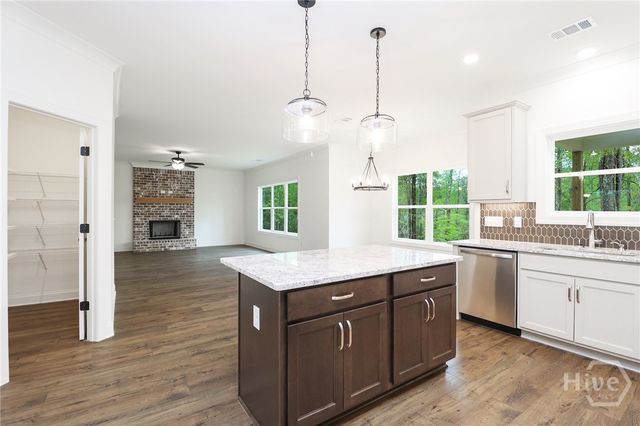 1020 COTTONWOOD Lane, Loganville, GA 30052