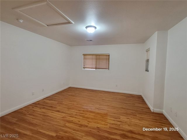 9965 Mardagen Street, Las Vegas, NV 89183