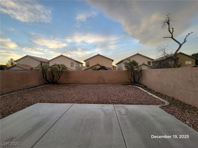 9965 Mardagen Street, Las Vegas, NV 89183