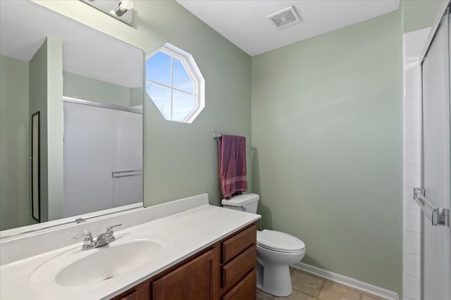 2200 Serenity Lane, Woodstock, IL 60098