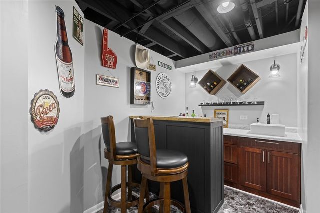 2200 Serenity Lane, Woodstock, IL 60098