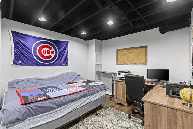 2200 Serenity Lane, Woodstock, IL 60098