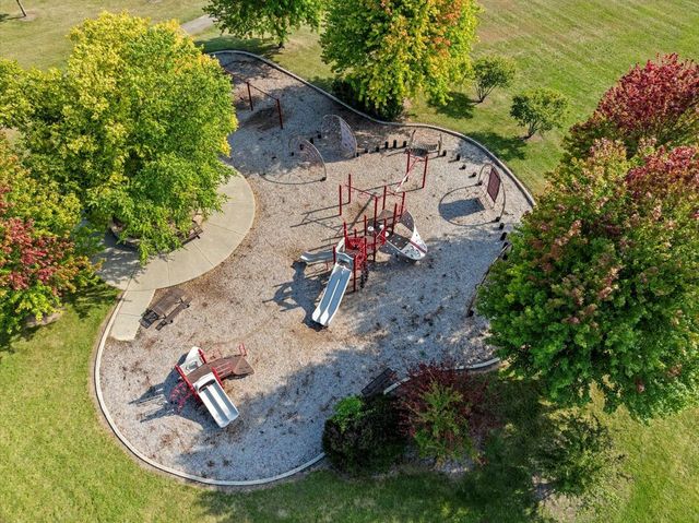 2200 Serenity Lane, Woodstock, IL 60098