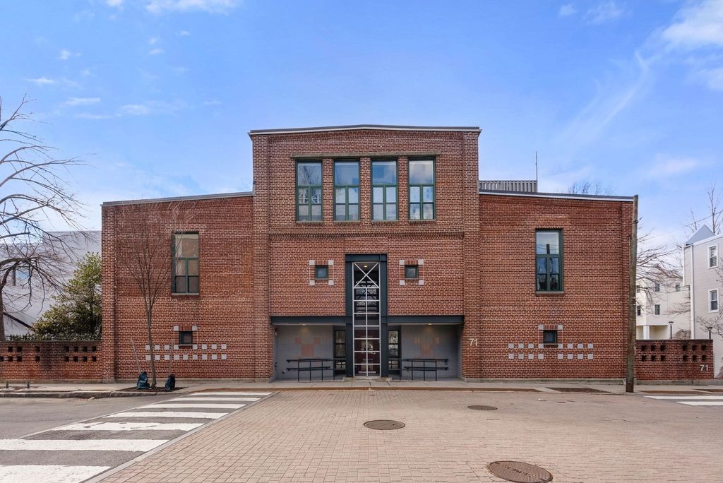 63-71 Fulkerson St 106, Cambridge, MA 02141