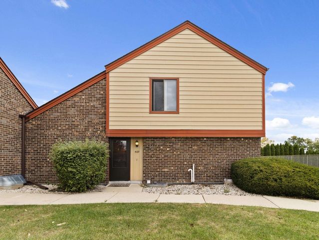 4129 W College AVENUE, Franklin, WI 53132