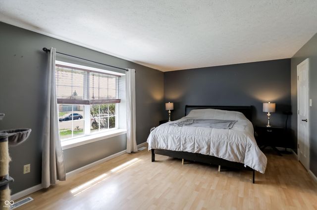 5773 Saint Simons Drive, Indianapolis, IN 46237