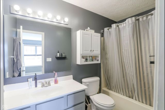 5773 Saint Simons Drive, Indianapolis, IN 46237