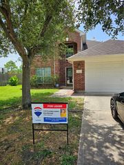 317 Glade Bridge Lane, Dickinson, TX 77539