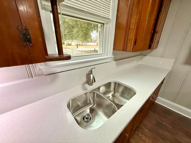 6 Thomas Drive, Sumter, SC 29150