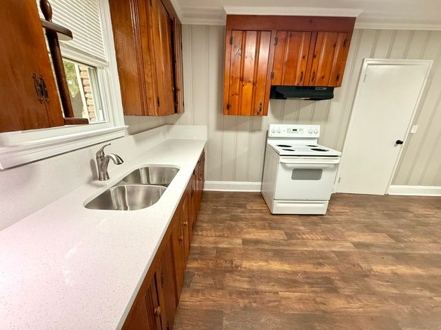 6 Thomas Drive, Sumter, SC 29150