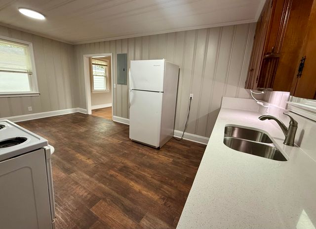 6 Thomas Drive, Sumter, SC 29150