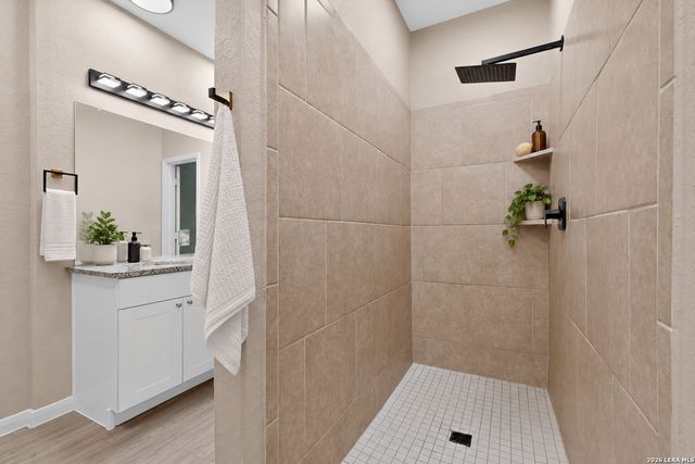 9056 NAVARRO VIS, Seguin, TX 78155