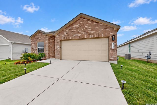 9056 NAVARRO VIS, Seguin, TX 78155