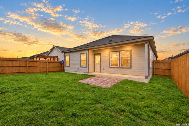 9056 NAVARRO VIS, Seguin, TX 78155