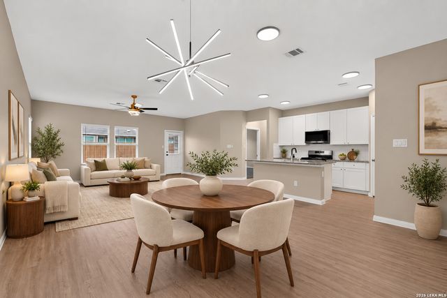 9056 NAVARRO VIS, Seguin, TX 78155