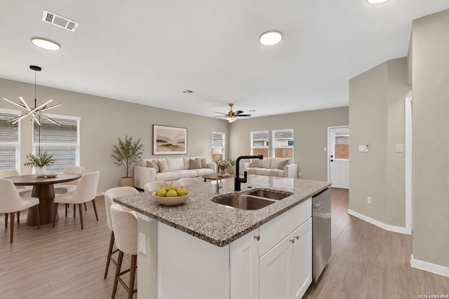 9056 NAVARRO VIS, Seguin, TX 78155