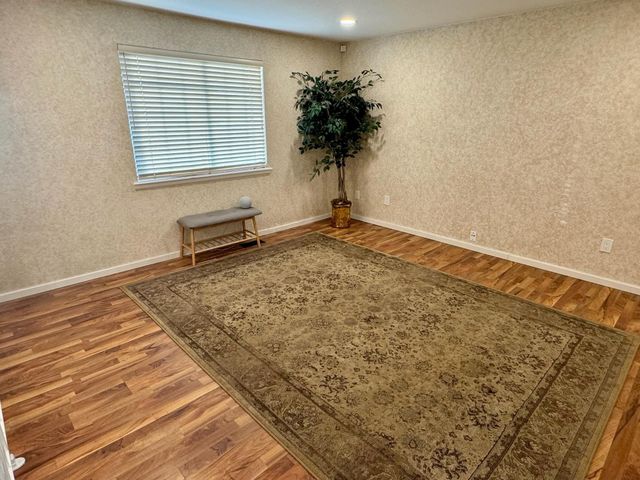 6435 E 32nd Ct N, Wichita, KS 67226