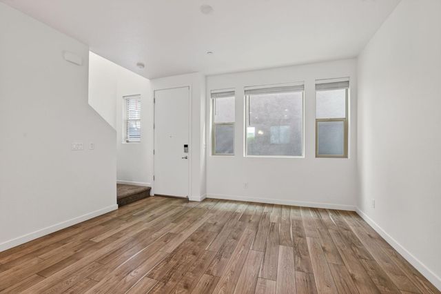191 Log Pond Ln, Sacramento, CA 95818