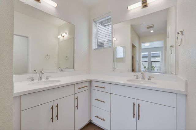 191 Log Pond Ln, Sacramento, CA 95818