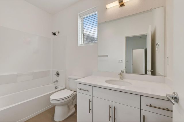 191 Log Pond Ln, Sacramento, CA 95818
