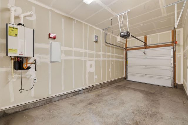 191 Log Pond Ln, Sacramento, CA 95818