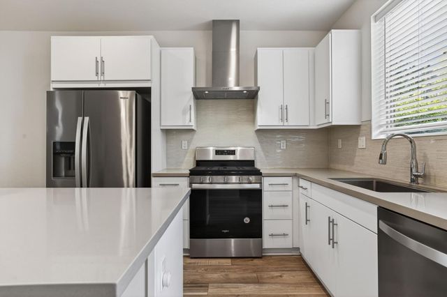 191 Log Pond Ln, Sacramento, CA 95818