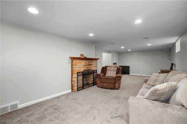 967 Gulf Road, Elyria, OH 44035