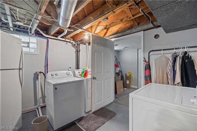 967 Gulf Road, Elyria, OH 44035